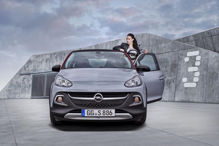  Opel Adam Rocks S 2015 года  (фото 2 из 13)